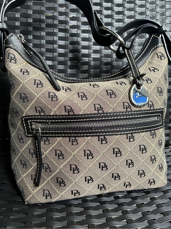 Dooney & Bourke Handbags - Dooney & Bourke Bag